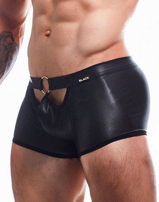 Cut4Men - Sexy Wetlook Minishort - Peekaboo - Zwart-Erotiekvoordeel.nl