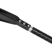 RISE - Lange Flogger met Harde Strengen – Zwart-Erotiekvoordeel.nl