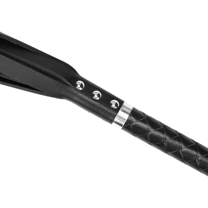 RISE - Lange Flogger met Harde Strengen – Zwart-Erotiekvoordeel.nl