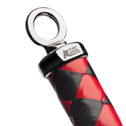 RISE - Lange Flogger met Harde Lederen Strengen - Zwart/Rood-Erotiekvoordeel.nl