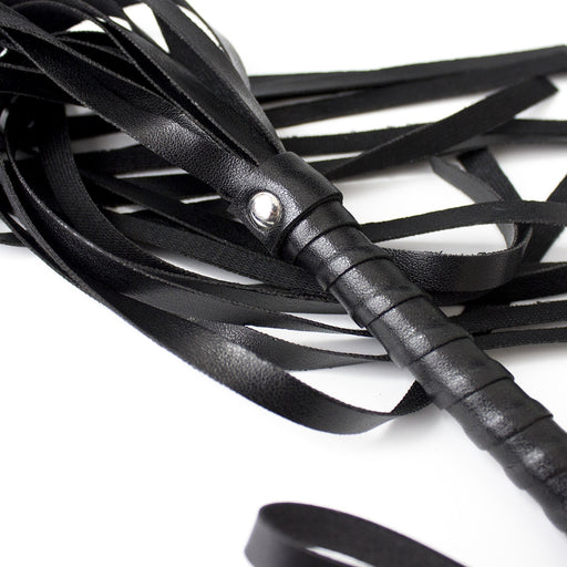 Smart Moves - Eenvoudige Flogger - PU Leer - 45 cm - Zwart-Erotiekvoordeel.nl