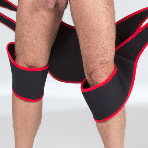 665 Leather - Banda de neopreno para arnés - Rojo/Negro-Erotiekvoordeel.nl