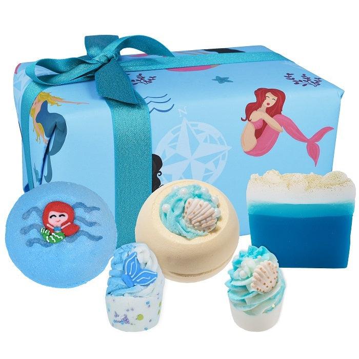 Bomb Cosmetics - Part Time Mermaid - Coffret cadeau de produits pour le bain - Savons moulés à la main - Bombes de bain - Et plus encore ! - Erotiekvoordeel.nl