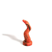 Brutus Nightmare - Asssss Sneek - Gode anal extra long avec système Vac-U-Lock - Rouge/Noir - Erotiekvoordeel.nl