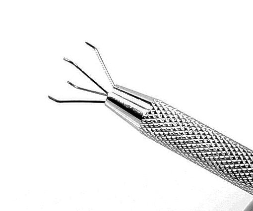 Kiotos Intense Nipple Clamps with Hooks - Stainless Steel - Erotiekvoordeel.nl