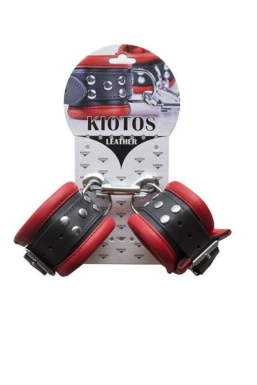 Kiotos Leather - Leren handboeien 6.5 cm Breed Gevoerd - Rood/Zwart-Erotiekvoordeel.nl
