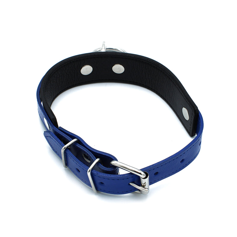 Kiotos - Collier en cuir noir/bleu avec grand anneau en O - Erotiekvoordeel.nl