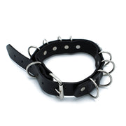 Kiotos - Schwarzes Lederhalsband mit mehreren D-Ringen - Erotiekvoordeel.nl
