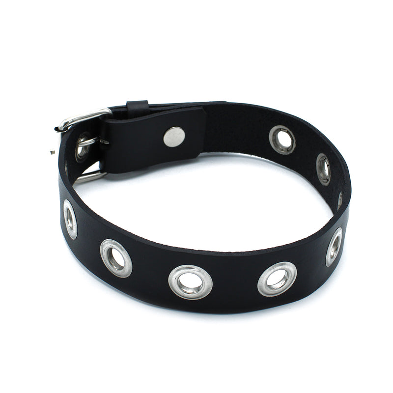 Kiotos - Black Leather Slim Collar with Multi-Metal Eyelets - Erotiekvoordeel.nl