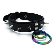Kiotos - Collier à pointes en cuir noir avec double anneau arc-en-ciel - Erotiekvoordeel.nl