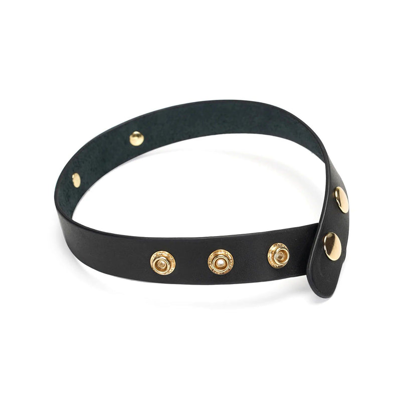 Liebe Seele - Leather Choker with Gold Letters SLUT - Luxurious and exclusive design - Black/Gold-Erotiekvoordeel.nl