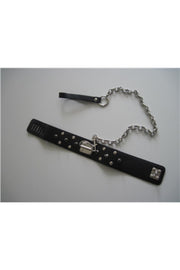 Mister B - Halsband - Halsband aus Riemenleder mit Kegelniete und Hundeleine - Erotiekvoordeel.nl