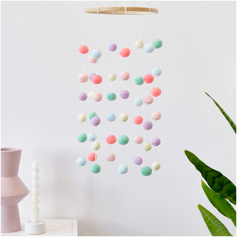 Rico Design - Bastelset - Anhänger - Mobile - Mit 48 Pompons - Pastellfarben - Erotiekvoordeel.nl