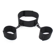 Smart Moves - Collier avec combinaison de menottes - Noir -Erotiekvoordeel.nl
