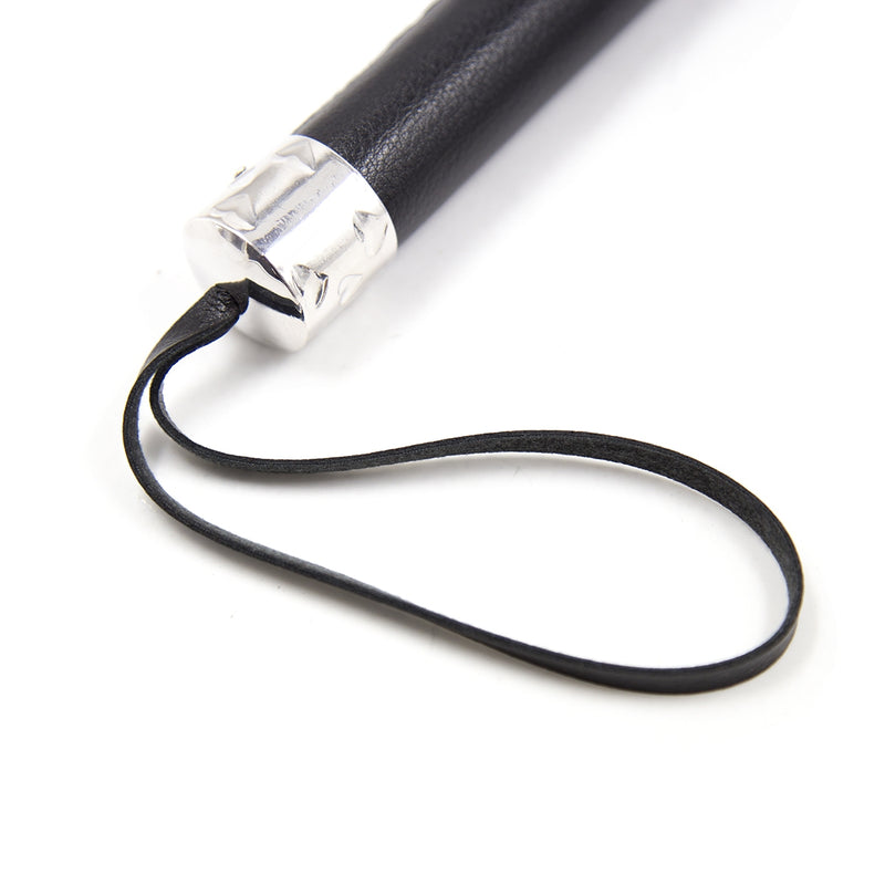 Smart Moves - Flogger - Smooth Handle - 50 cm - Black/Silver-Erotiekvoordeel.nl