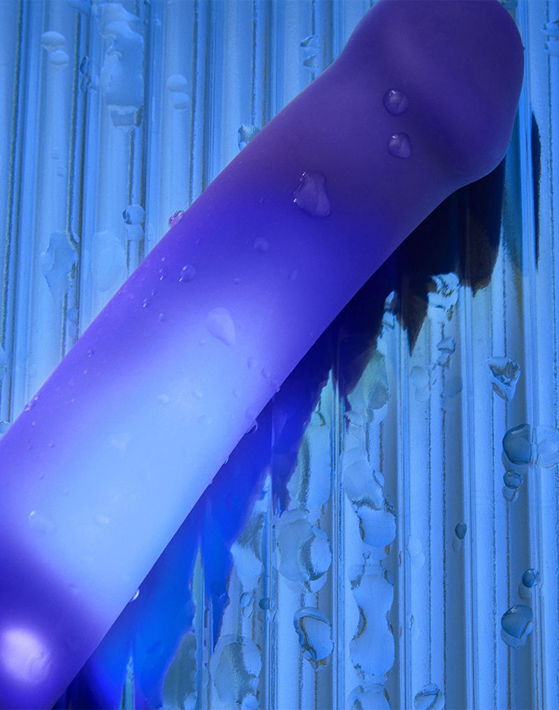 Strap-On-Me - Glow-LED Dildo - Purple - Size M-Erotiekvoordeel.nl