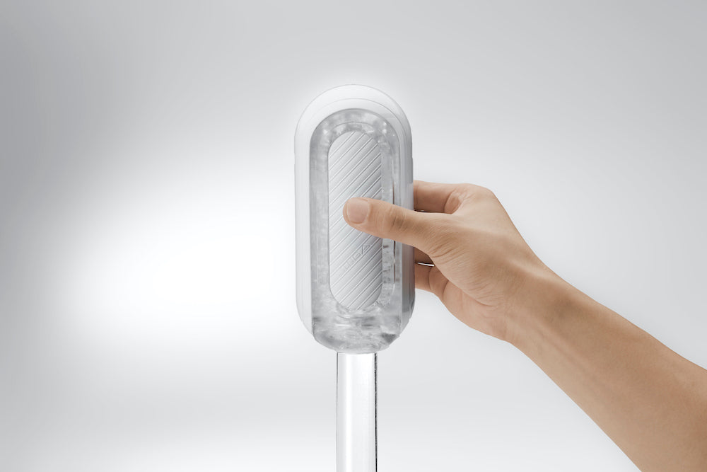 Tenga - Flip Zero Gravity Masturbator - Wit-Erotiekvoordeel.nl