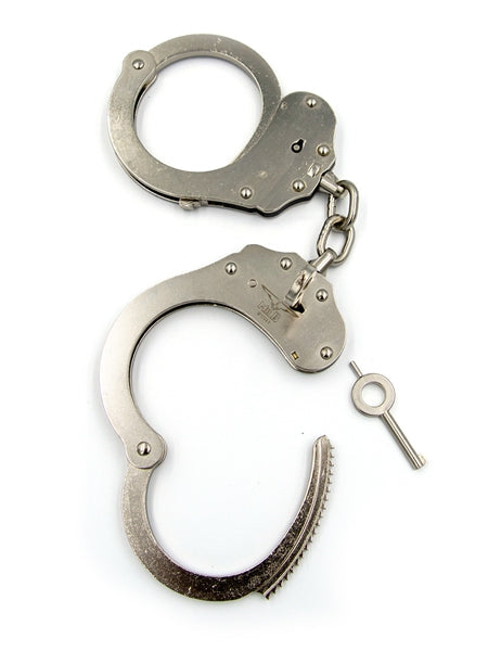 Mister B Cuff Double Lock Stahl-Polizeihandfesseln mit Kette - Silber-Erotiekvoordeel.nl
