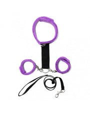 Rimba - Collare Soft Bondage con manette e guinzaglio - Nero/Viola-Erotiekvoordeel.nl